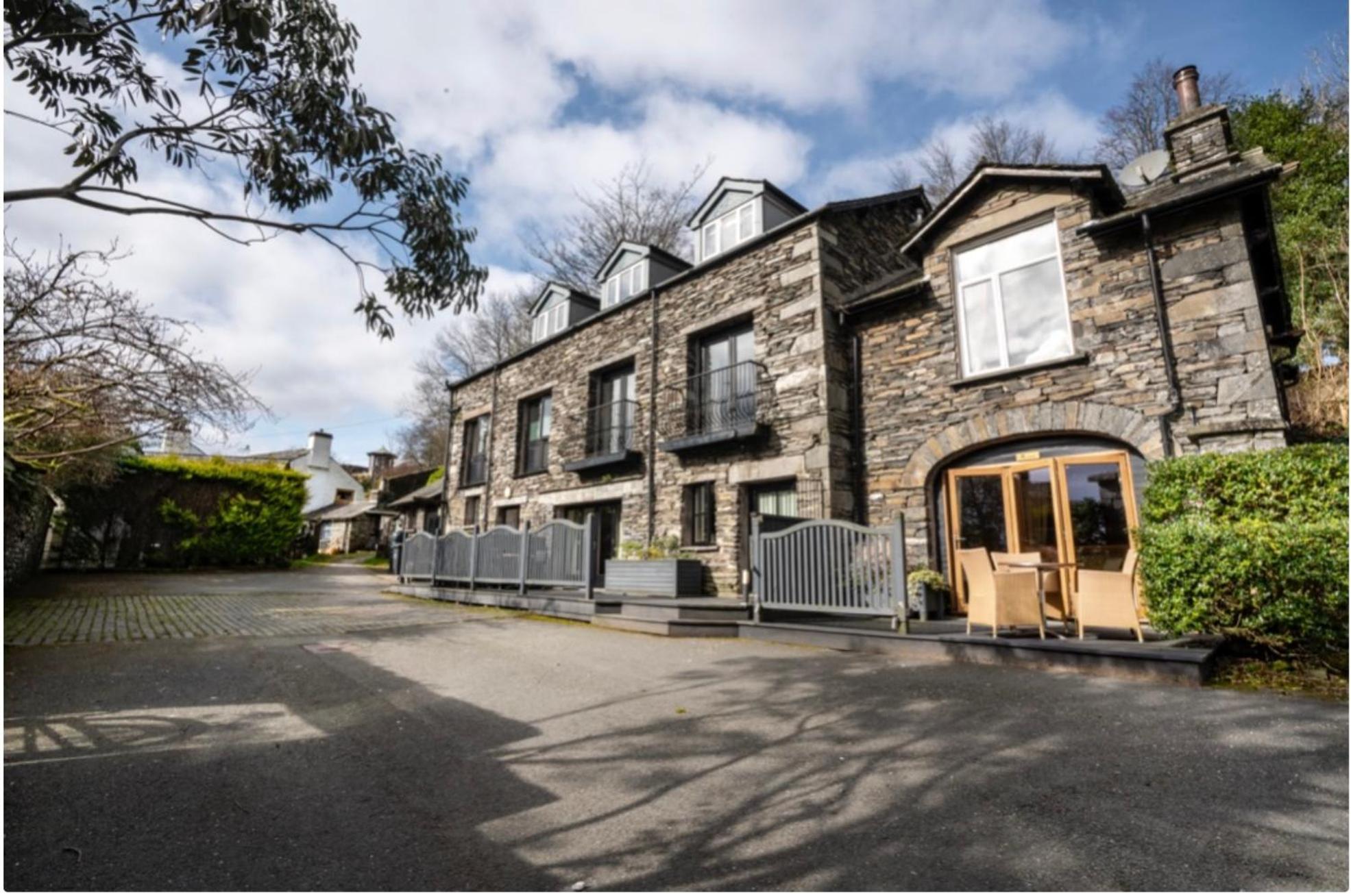 Yewfield Self Catering Apartments Hawkshead Eksteriør billede